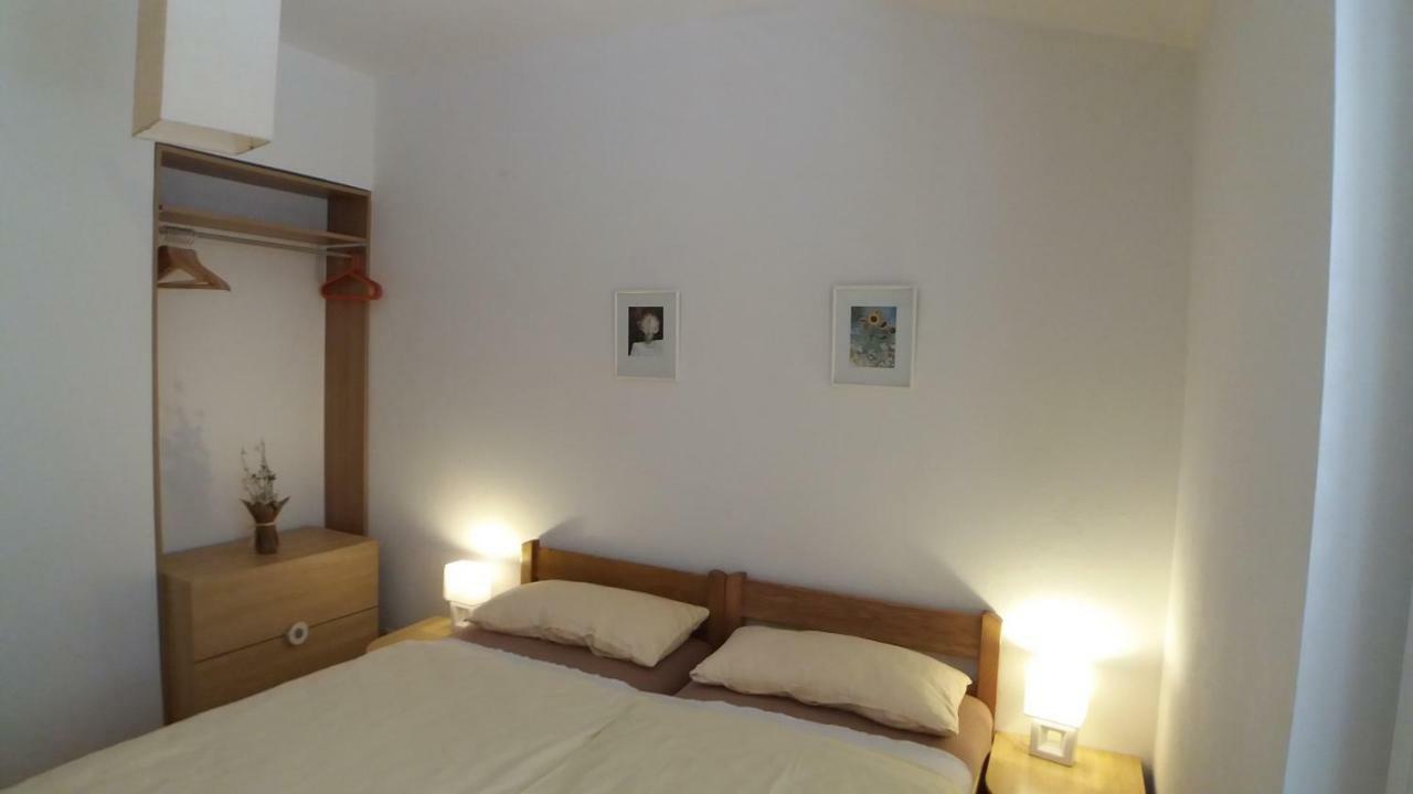 Apartments Baotic Vir Extérieur photo